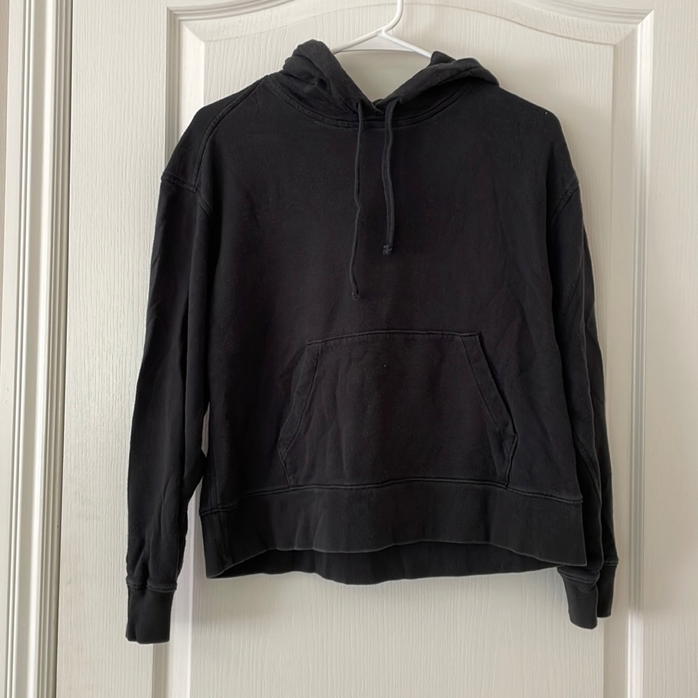 Everlane black hoodie